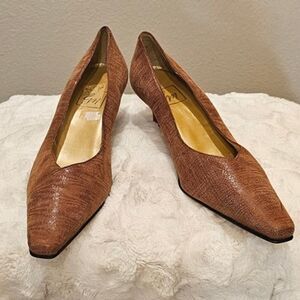 EM Montesino Vintage Low Heel Brown Pumps size 40-41